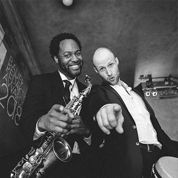 Saxophonist & Percussionst buchen