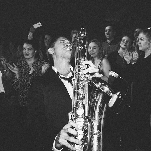 Saxophonist Hochzeit // Gäste Publikum Saxophon